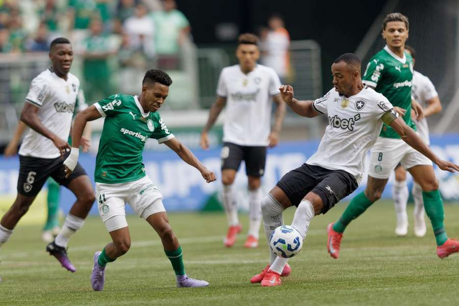 Palmeiras e Botafogo Disputam Clássico Brasileiro nas Oitavas da Copa do Mundo de Clubes 2025