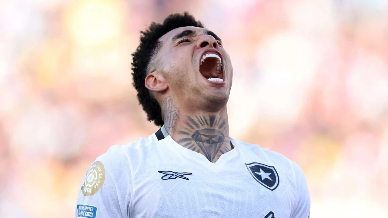 Botafogo Escreve História no Mundial: Gigante PSG Cai Diante do Glorioso