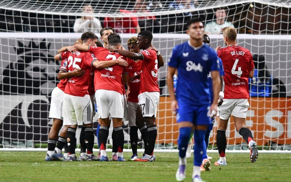 Manchester United Conquista Premier League Summer Series Após Empate com Everton