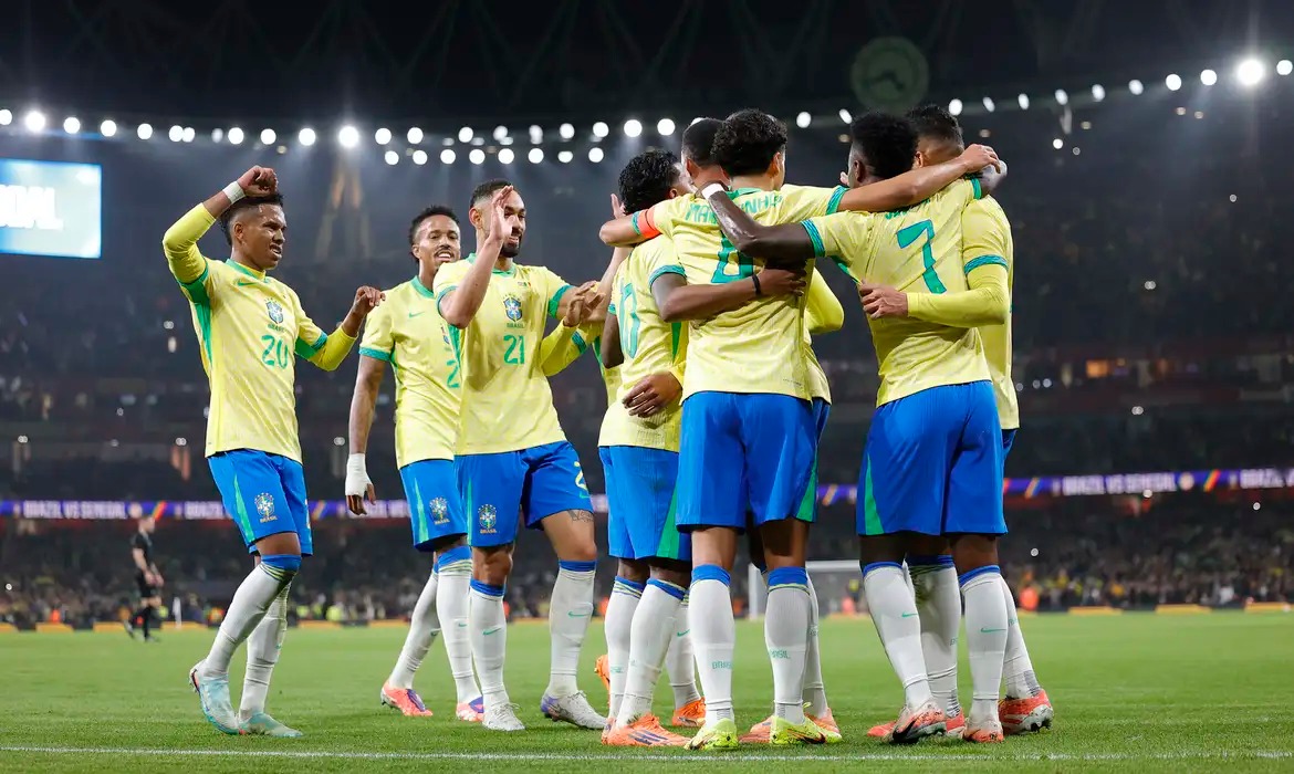 Brasil x Tunísia: Ancelotti define time com Wesley na direita e Militão na zaga no último jogo de 2025